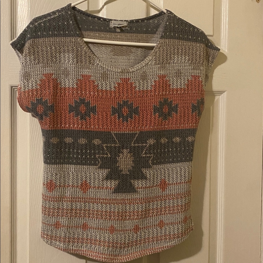 Blu Planet Textured Print Blouse in Gray and Tan